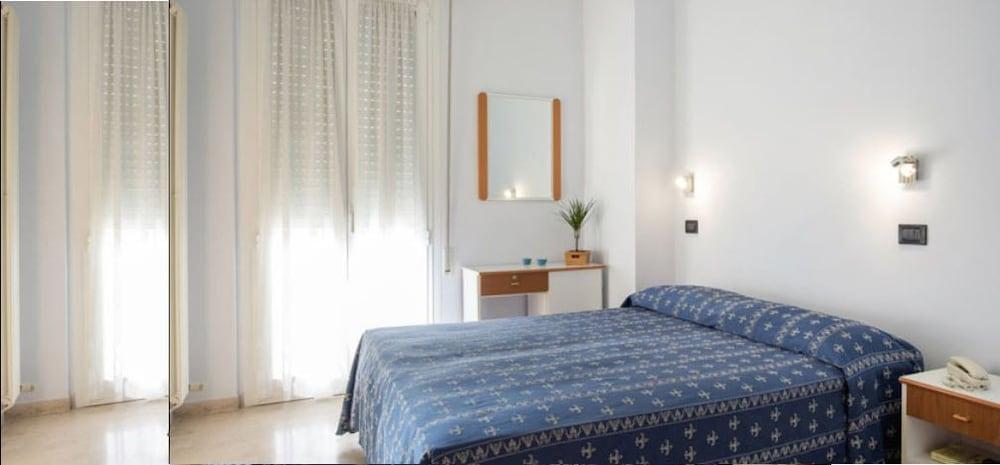 Hotel Kadett Rimini Ngoại thất bức ảnh