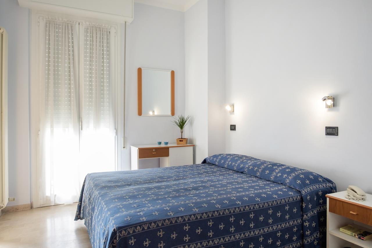 Hotel Kadett Rimini Ngoại thất bức ảnh