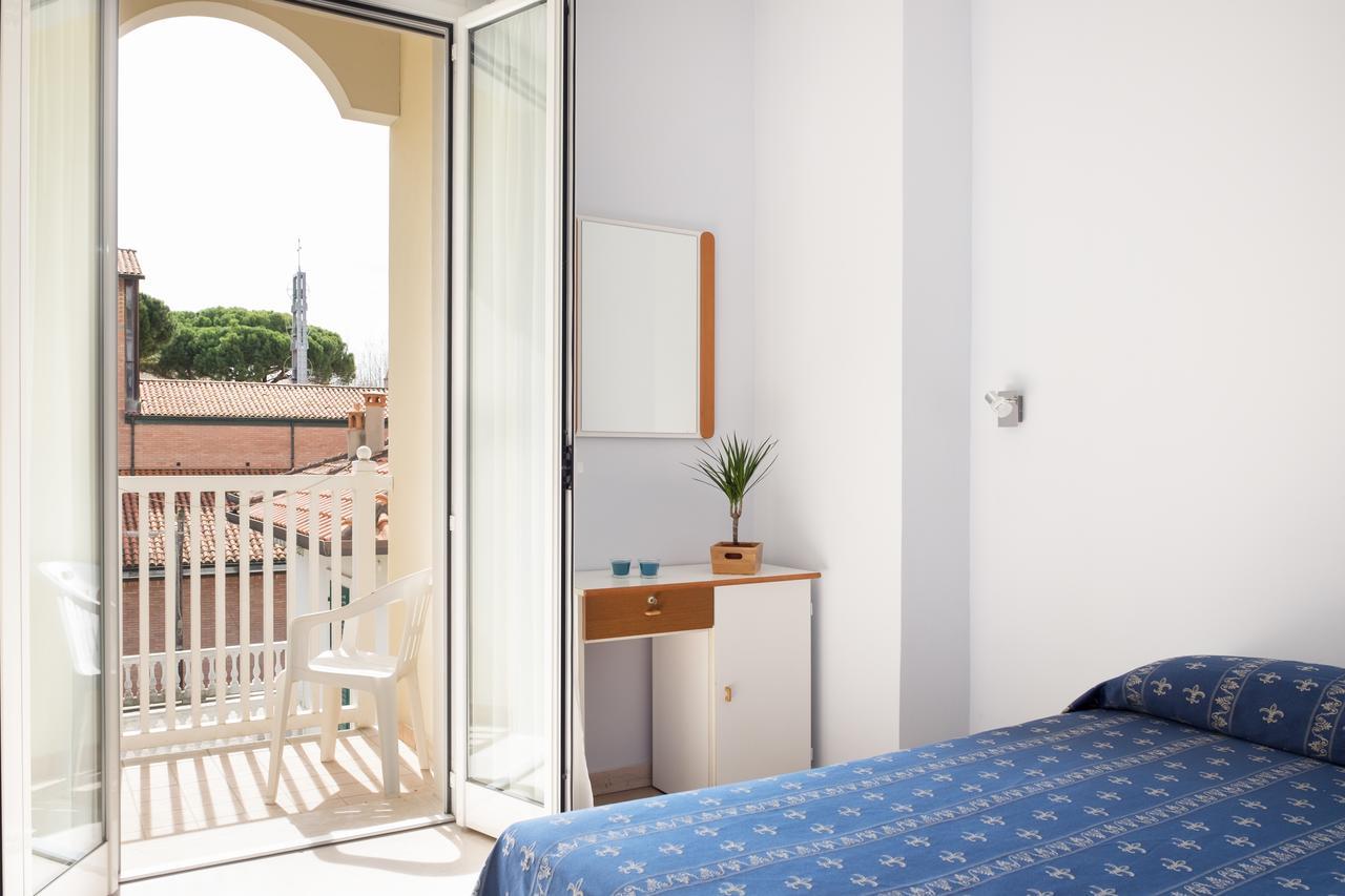 Hotel Kadett Rimini Ngoại thất bức ảnh